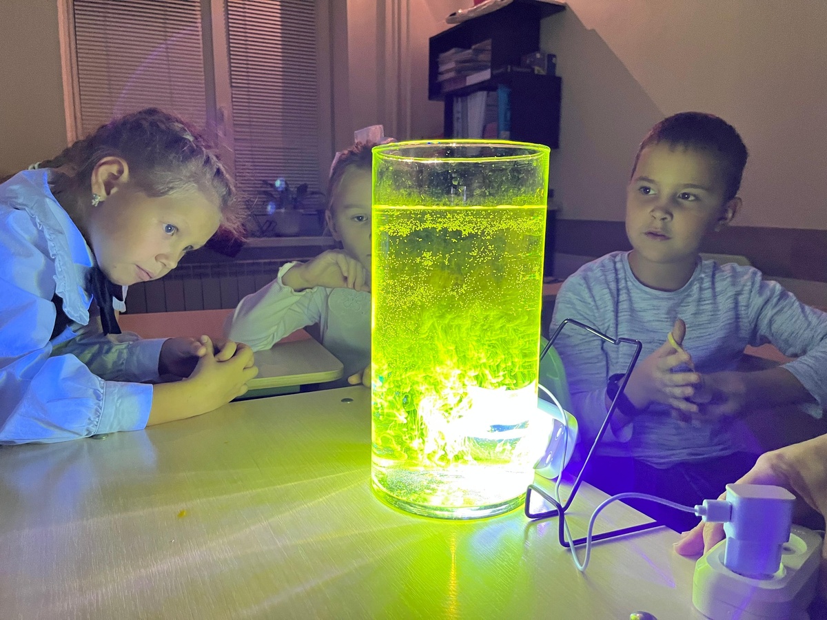 Физические опыты на продленке в семейной школе Эврика в Екатеринбурге