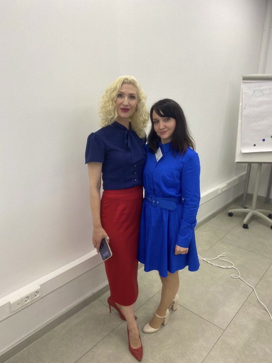 Фото с конкурса красоты для невысоких леди.