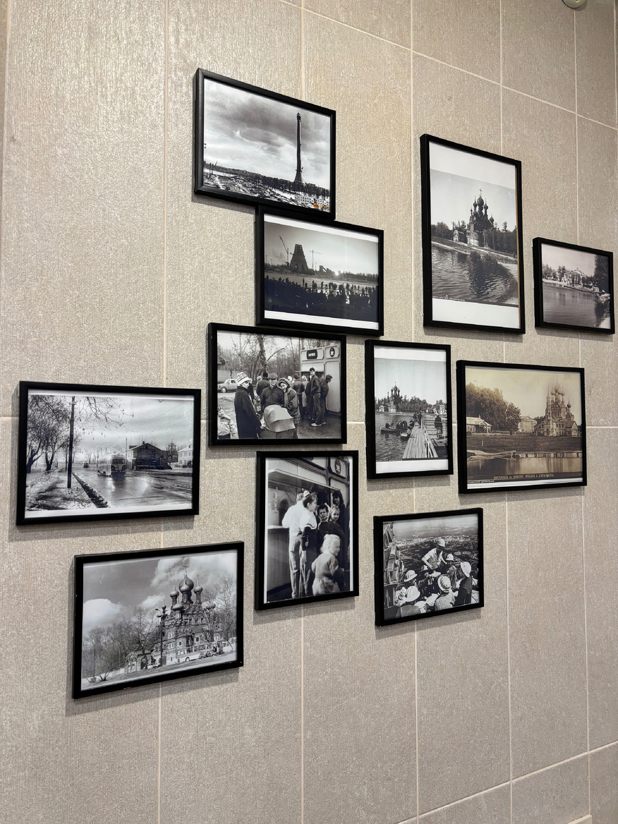 Фото на стене в пончиковой