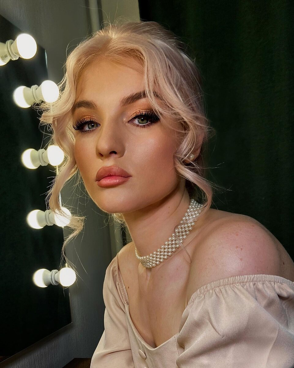 Свекровь обвинила меня в краже наследства бабушки. Суд присудил нам 9 миллионов, а ей — оставшиеся 9