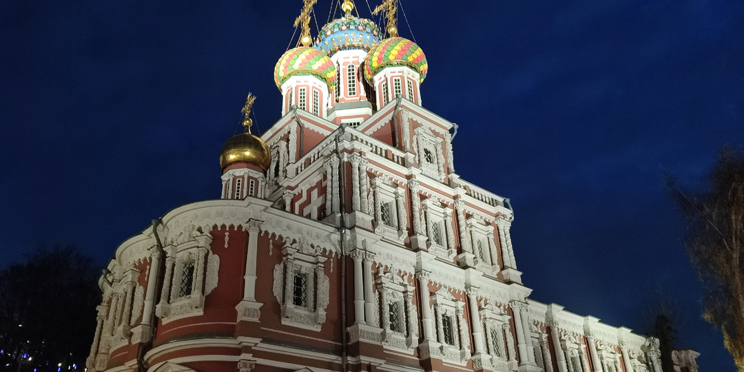 Храм в честь Собора Пресвятой Богородицы в Нижнем Новгороде - великолепный образец "строгановского барокко"