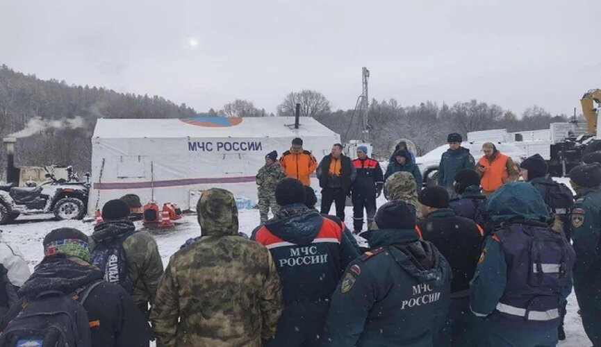 Фото: МЧС России. Поиски Усольцевых идут второй месяц.