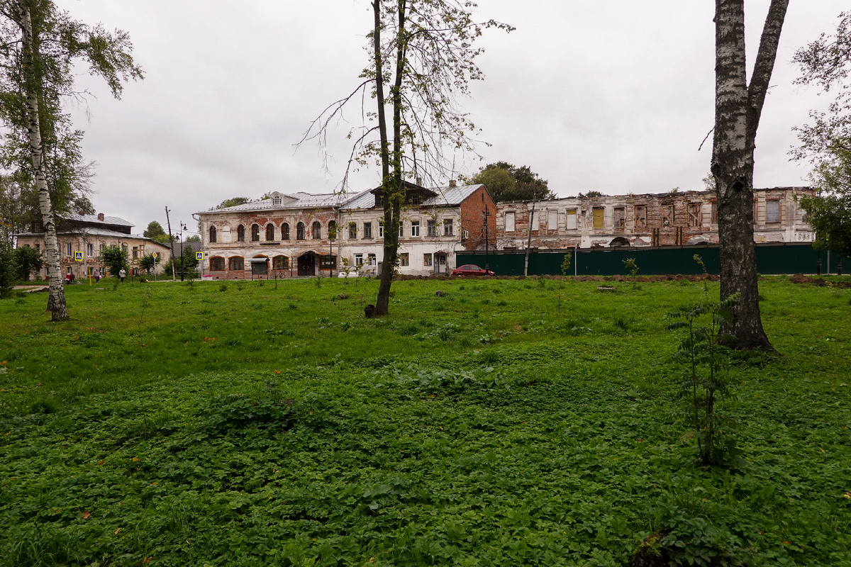 Центральная улица Тутаева - улица Ушакова.