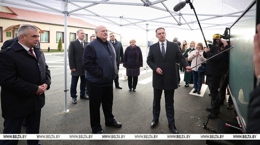     Инфраструктура — наш приоритет: Лукашенко назвал строительство дорог и мостов "наиважнейшей задачей государства"