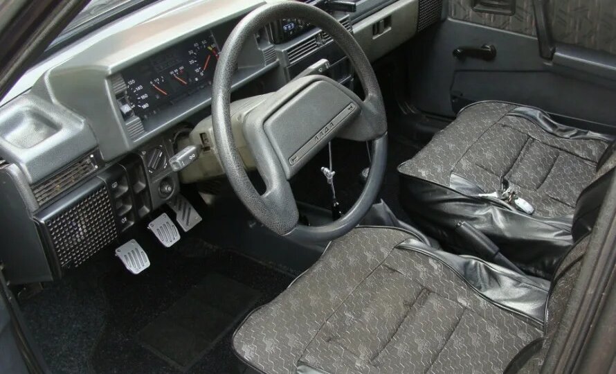 Почему ВАЗ 21099 разработали в 1985 году, а выпускать стали только в 90-е