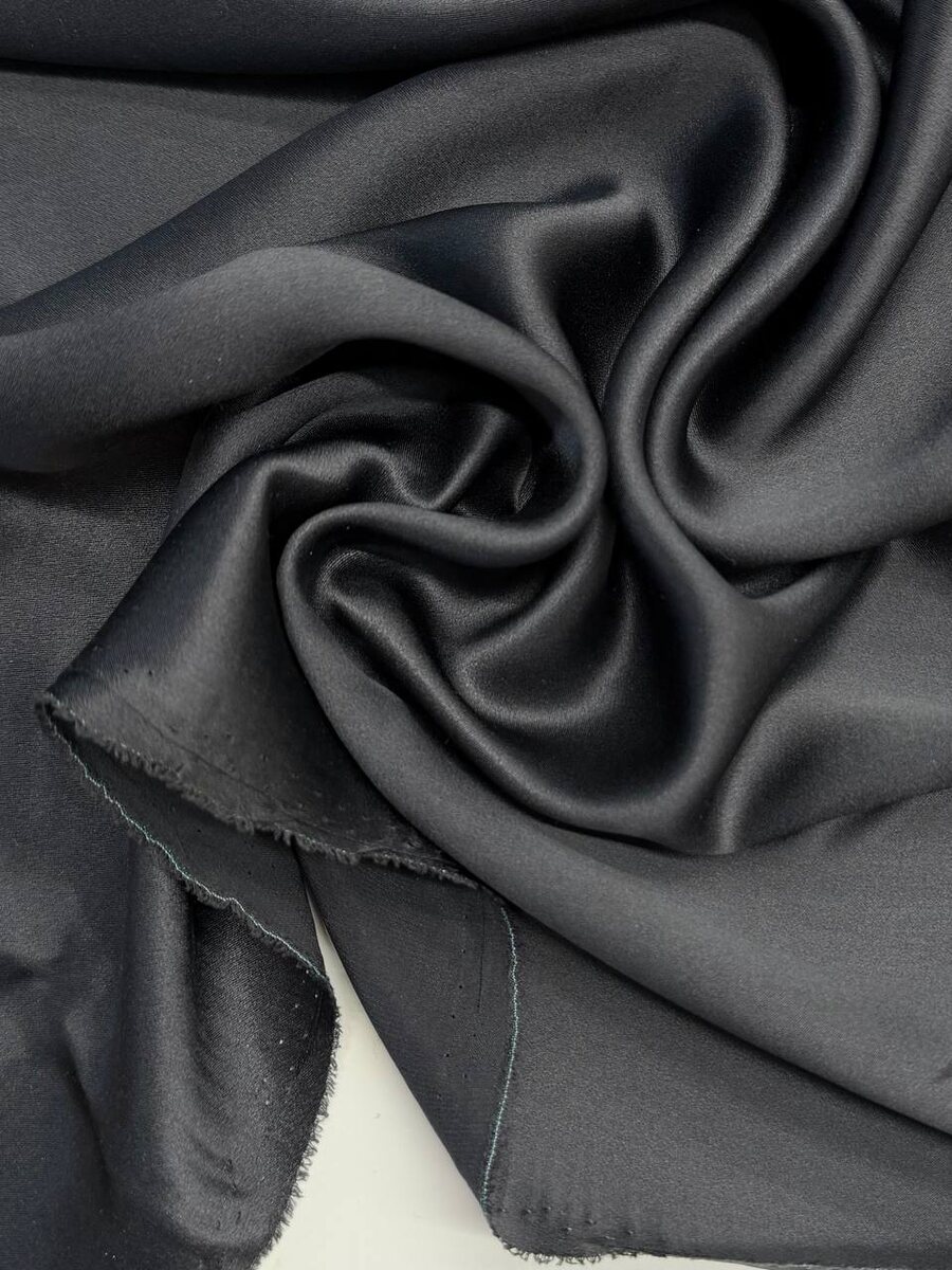 Шелк 100%
Ширина: 135 см
Цена: 3900₽/м 