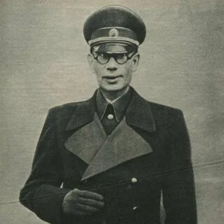 Один из любимых Сталинаских генералов -  А. Власов