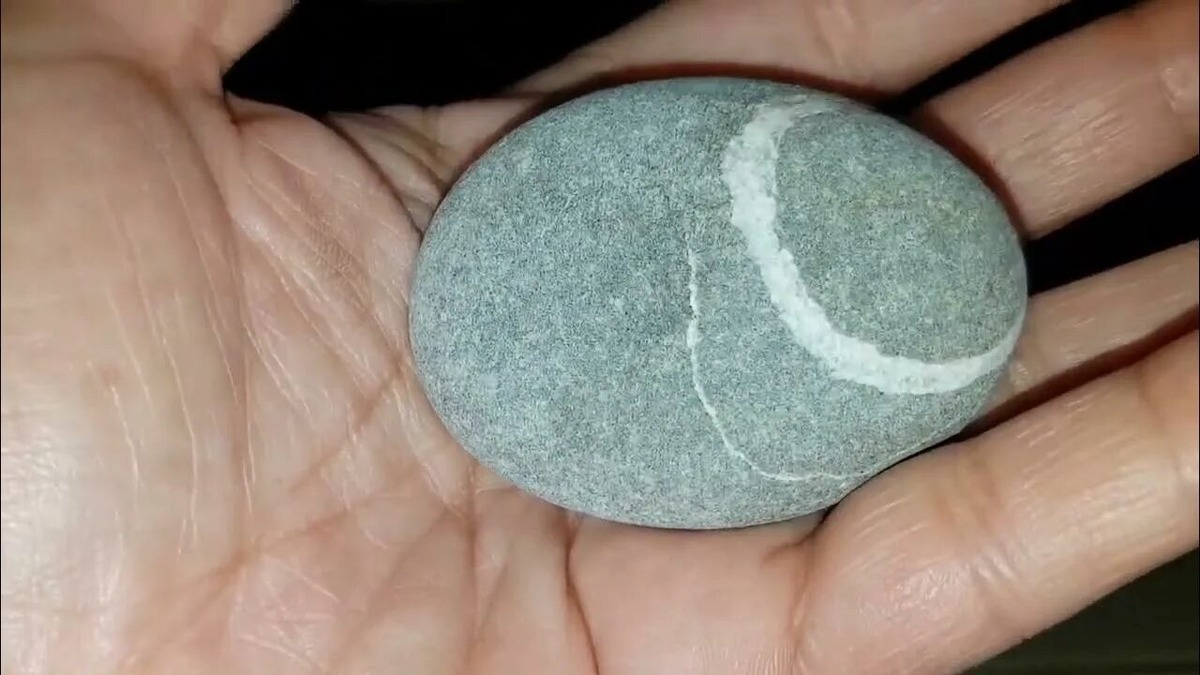 Моя находка (картинка взята с интернета, но камень был такой)