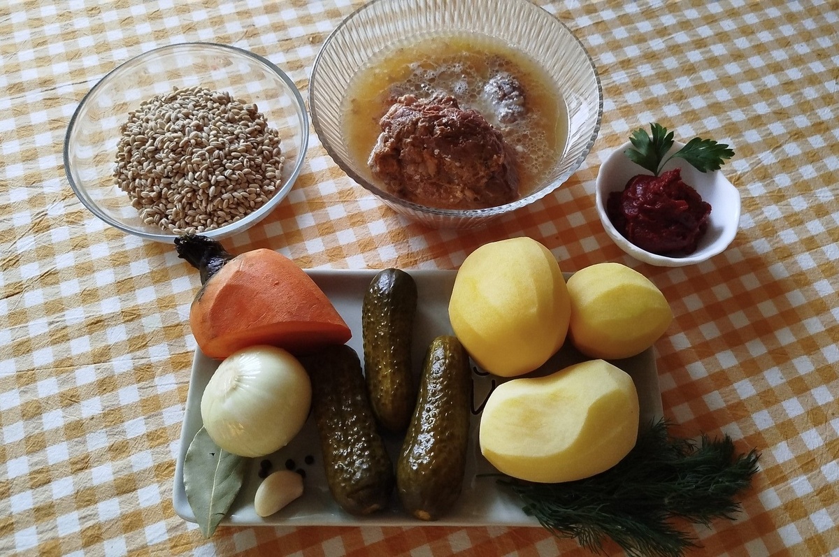 Продукты для рассольника по-ленинградски