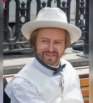 Алексей Гнилицкий. Источник: https://artsreda.ru/