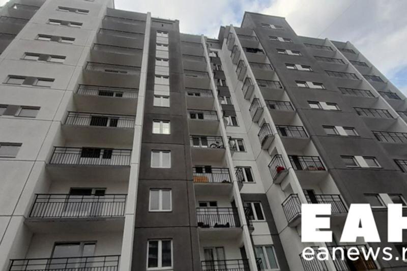    ЕАН. Многоэтажный дом