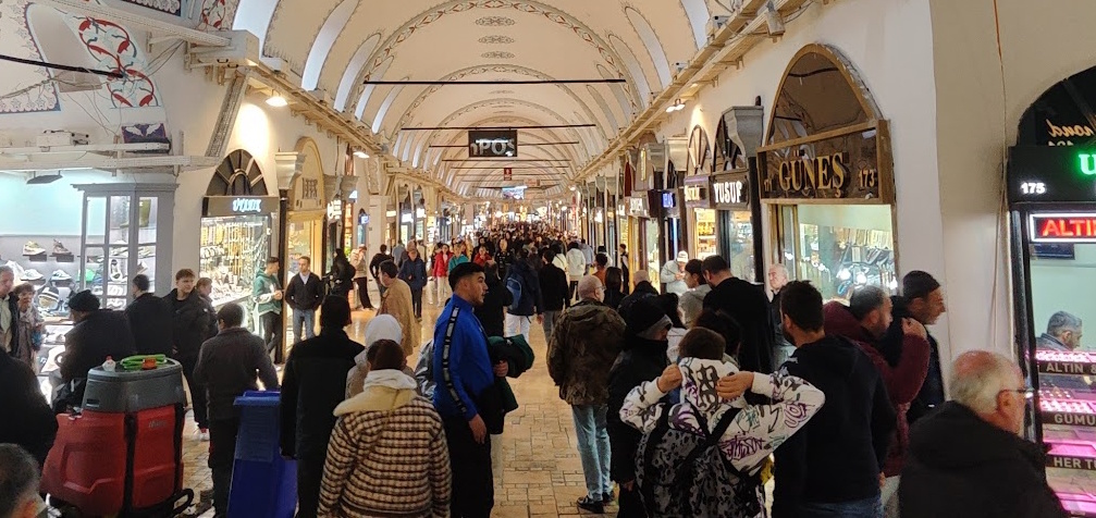 Толпа на Гранд-базаре