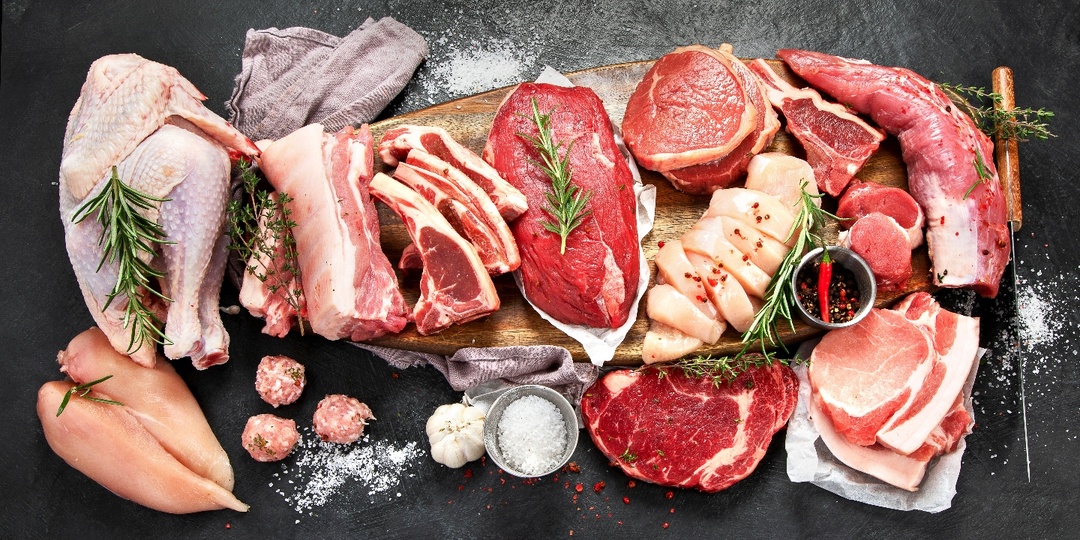 Нужно ли мыть мясо перед варкой: что говорит наука