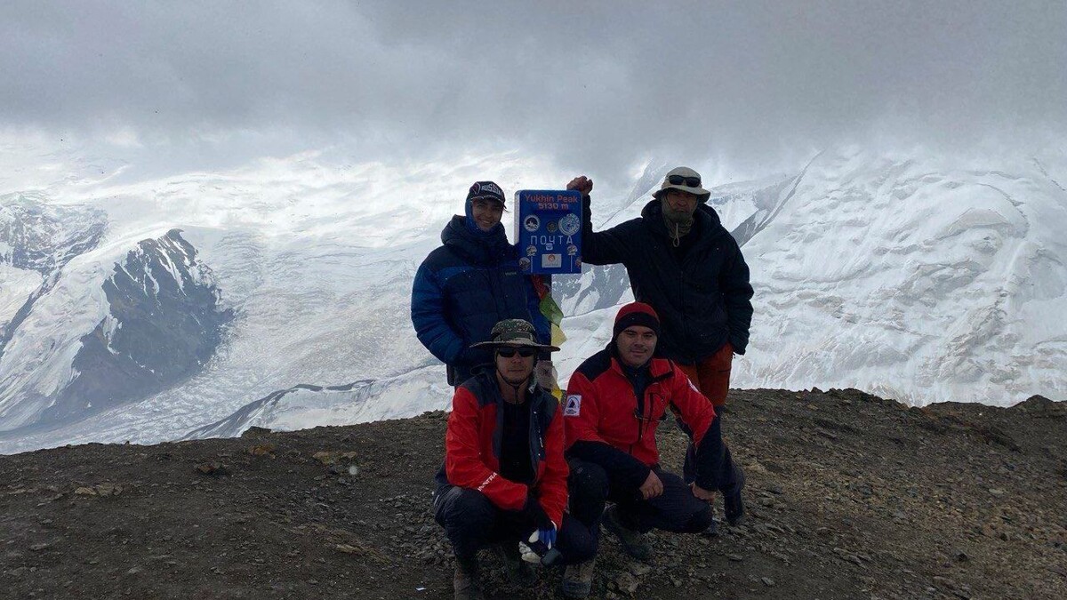   Фото из архива руководителя группы альпинистов Дмитрия Кулакова