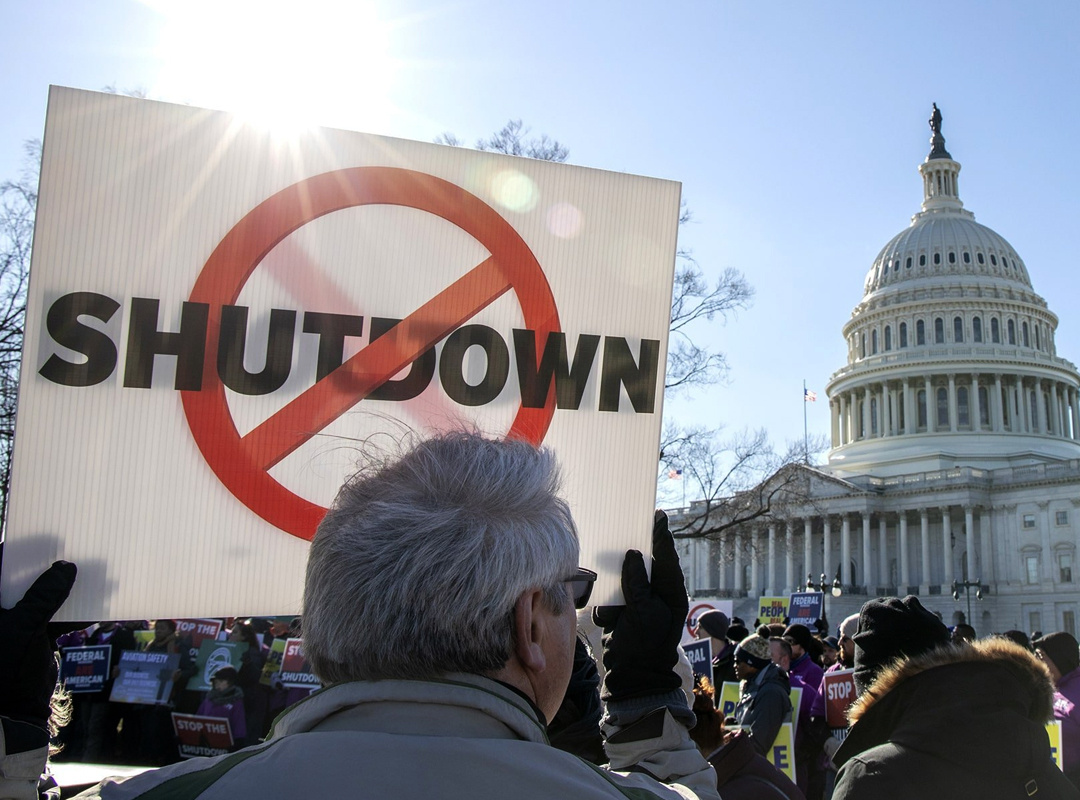 used image: U.S. government shutdown protests // Internet