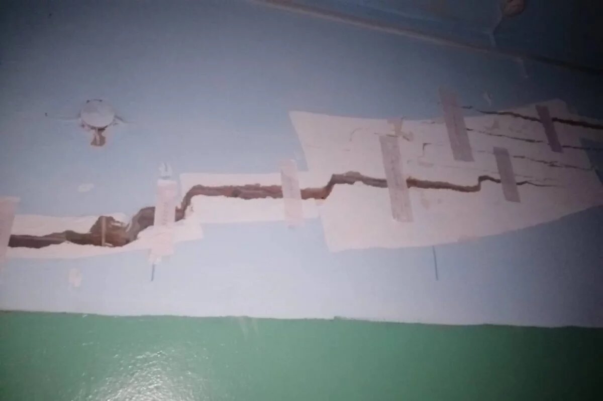    Суд снял арест с директора рухнувшей школы в Татарске