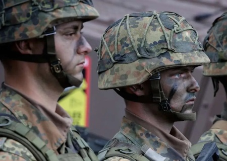    Германия вовсю готовится к войне