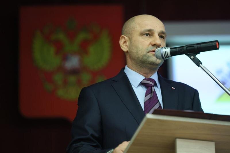    Telegram-канал полпреда президента в УрФО Артема Жоги. Уральский полпред выступает после подписания соглашения о сотрудничестве между Уральским государственным горным и Донецким национальным техническим университетами.