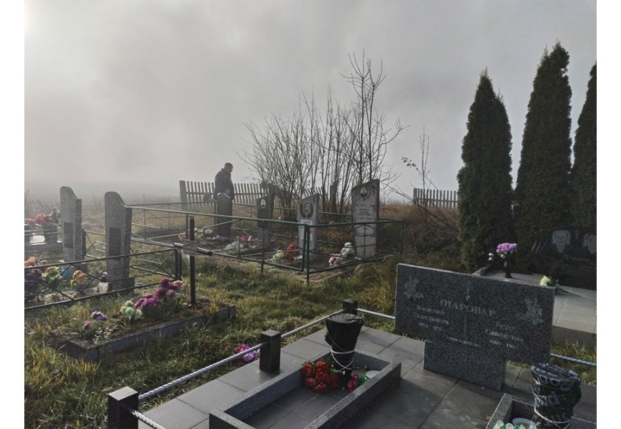     Год благоустройства: жители Филиповичей навели порядок на кладбище и улицах