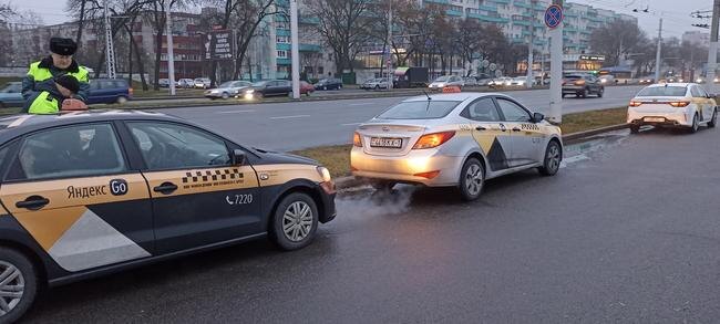 Нередко интерес налоговиков к таксистам возникает после рейдов Транспортной инспекции