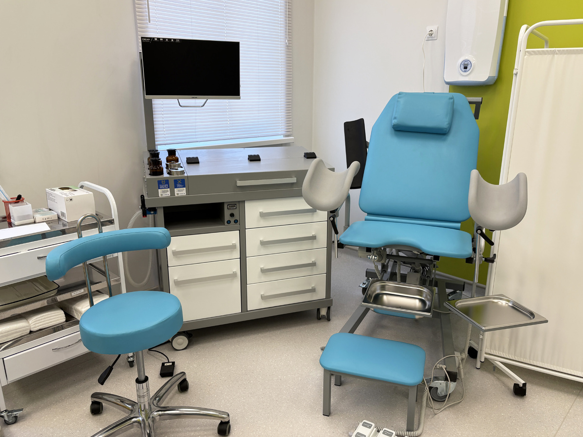 Рис. 1 Кабинет гинеколога с оборудованием «ЗЕРЦ» (Москва))