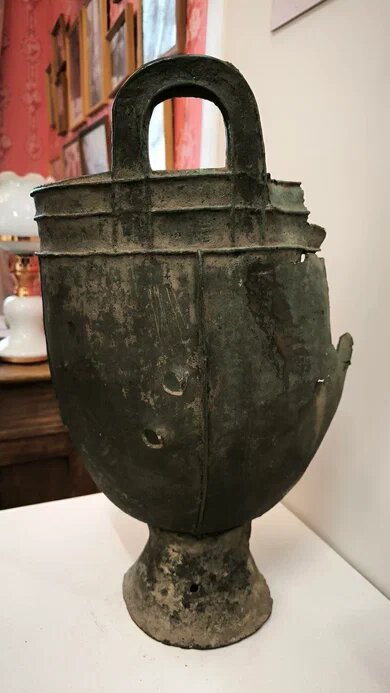 Чебоксарский гуннский котел. Фото автора.