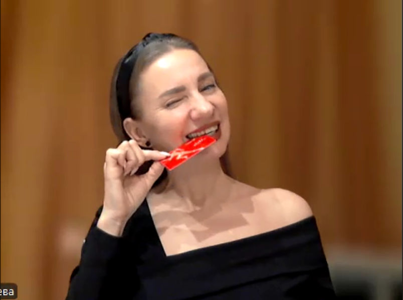 На фото автор Дзен-канала, Ирина Князева, карьерный консультант №1 по мнению ведущего отраслевого сервиса HRTIME