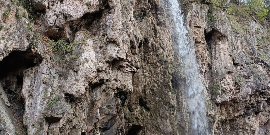Медовые водопады в Карачаево-Черкесии