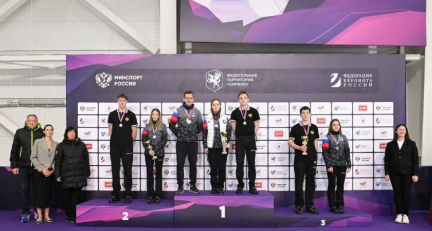    Иркутские керлингисты завоевали все призовые места на всероссийских соревнованиях