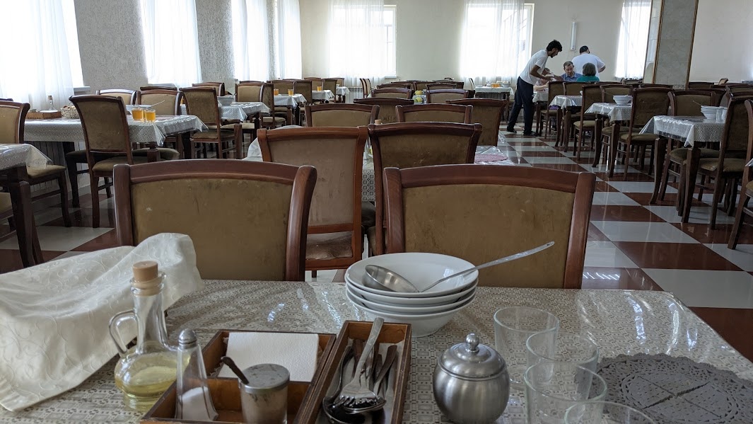 Столовая санатория "Целебные воды". Фото автора