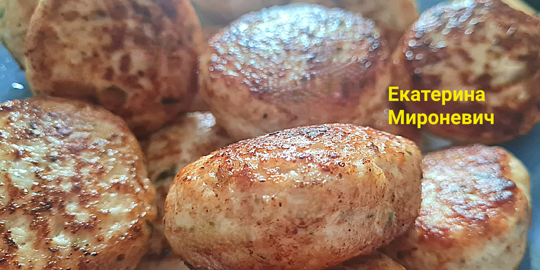 Теперь в котлеты хлеб не добавляю, а добавляю вот что...