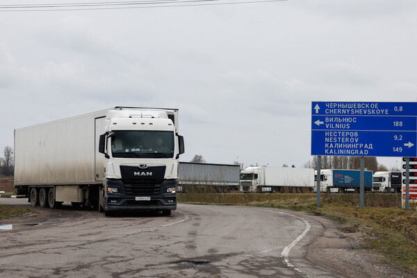 Очередь из большегрузов на российско-литовской границе в Калининградской области / Виталий Невар/ТАСС  