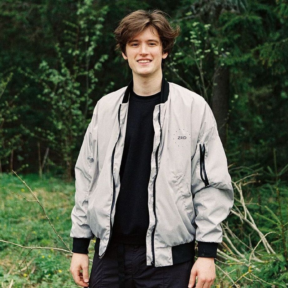 Листайте вправо, чтобы увидеть больше изображений