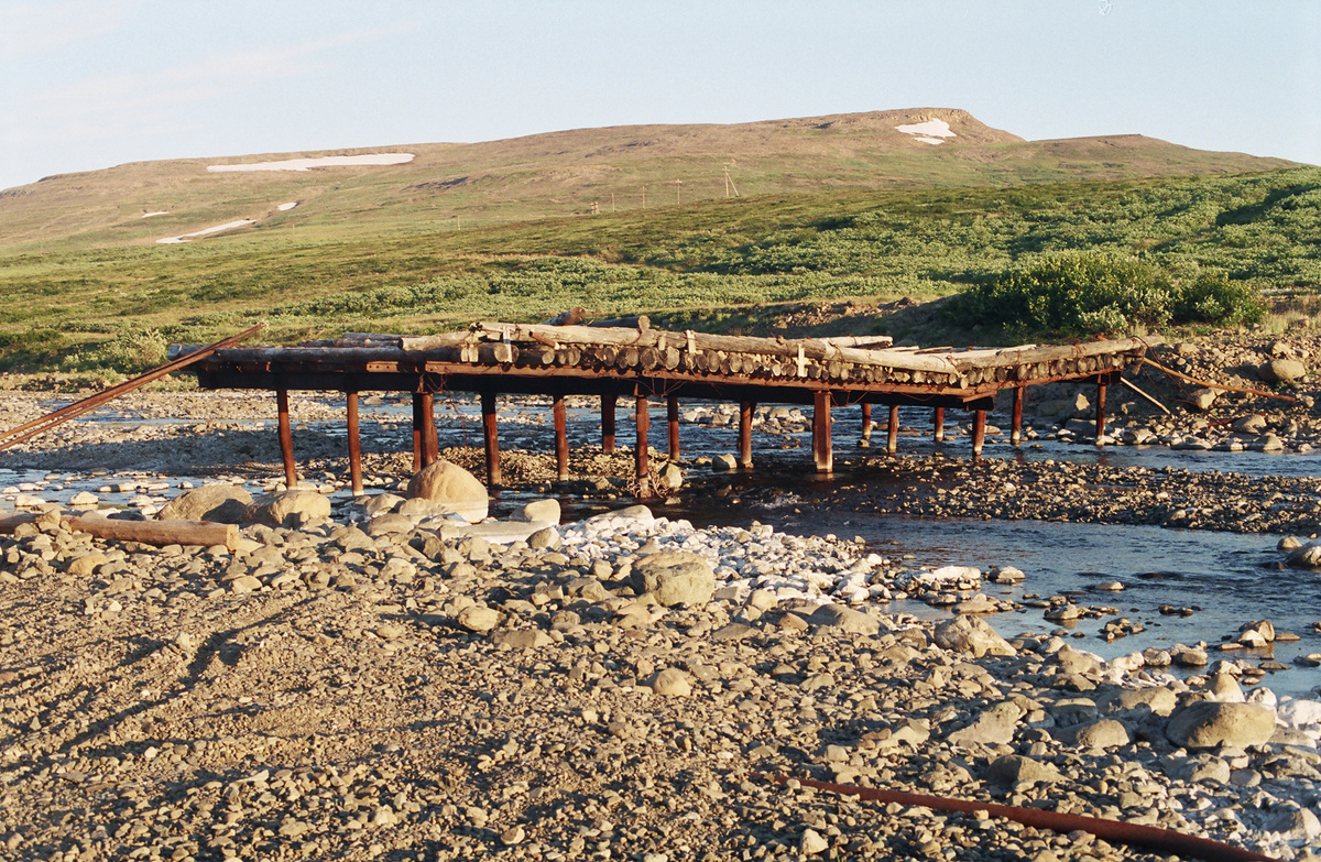 Типа мост через какую-то речушку.