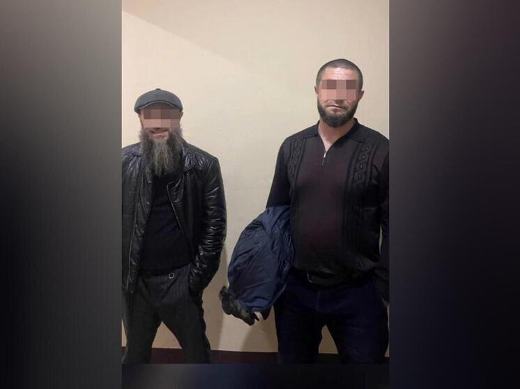     Фото: Слева убитый Идигов