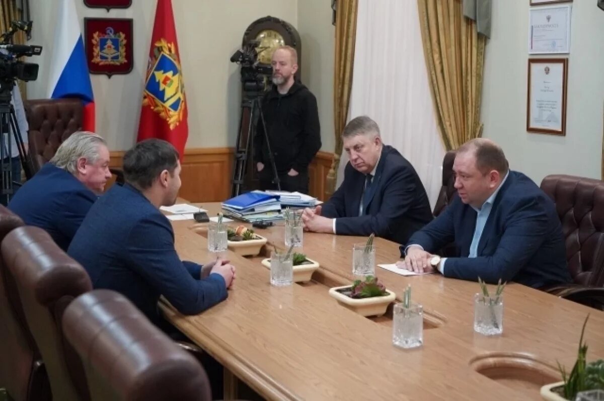    Губернатор провел рабочую встречу с руководством ФК «Динамо-Брянск»