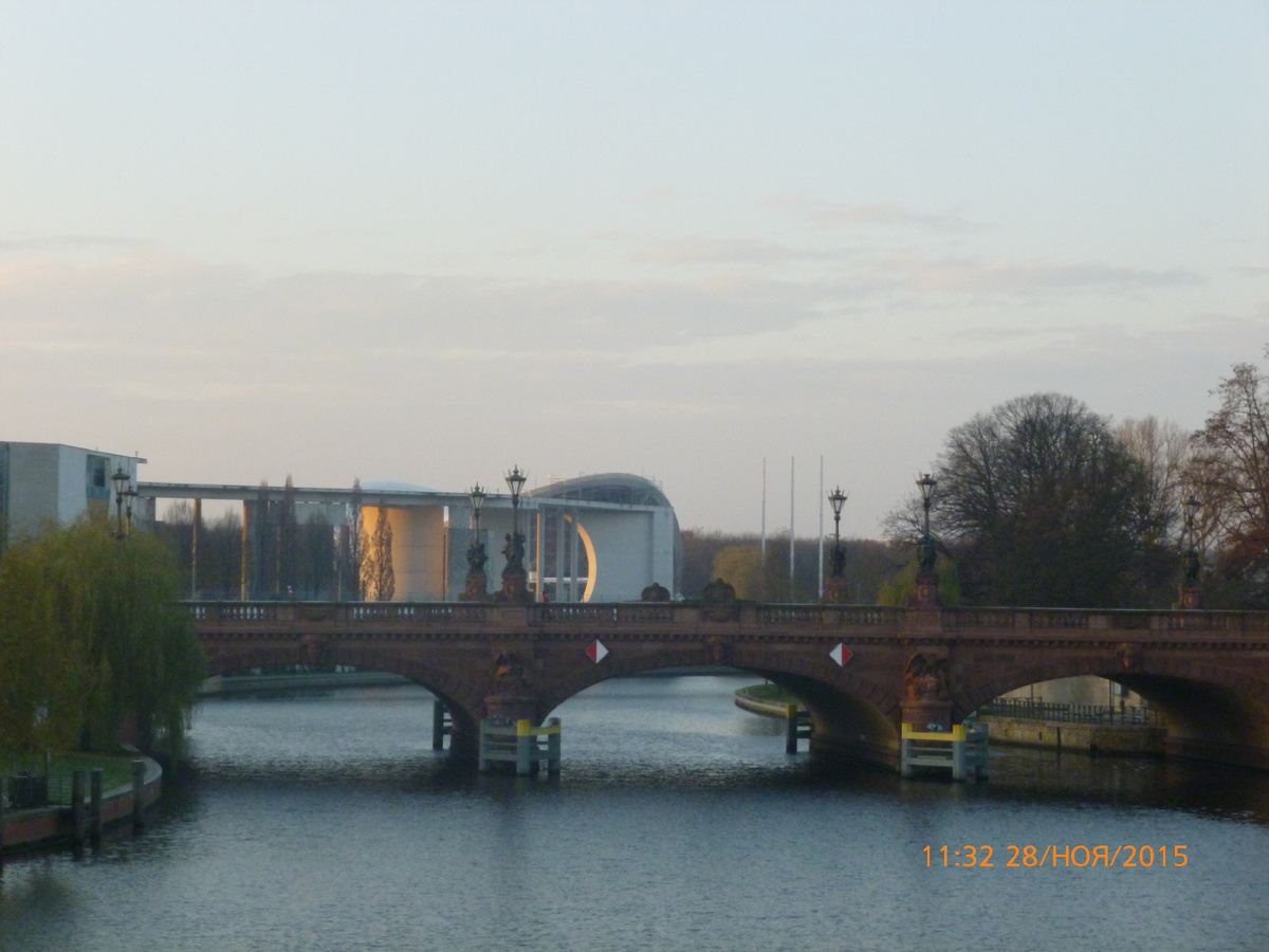 Один из мостов через Шпрее (Западный Берлин)