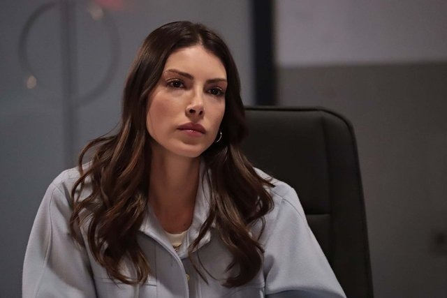 кадр из сериала «Разведка»