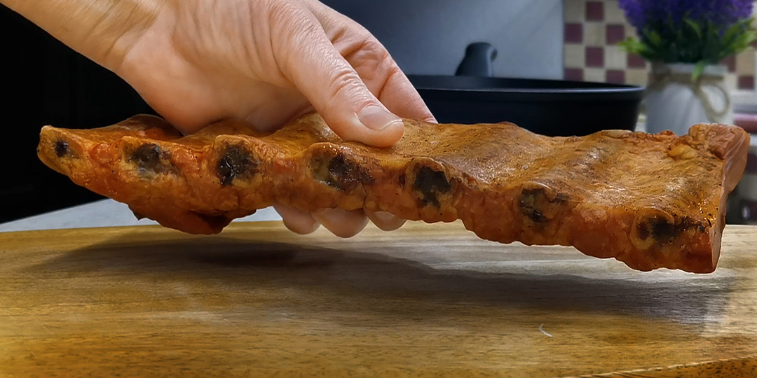 Копченые ребрышки для этого рецепта беру сразу килограммами, чтобы можно было приготовить в любой момент. Обалденно вкусно и просто