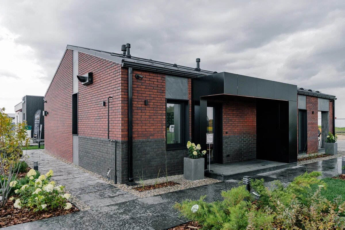 Дом ХУГО на выставки «Самый стильный дом на Open Village Siberia 2025»