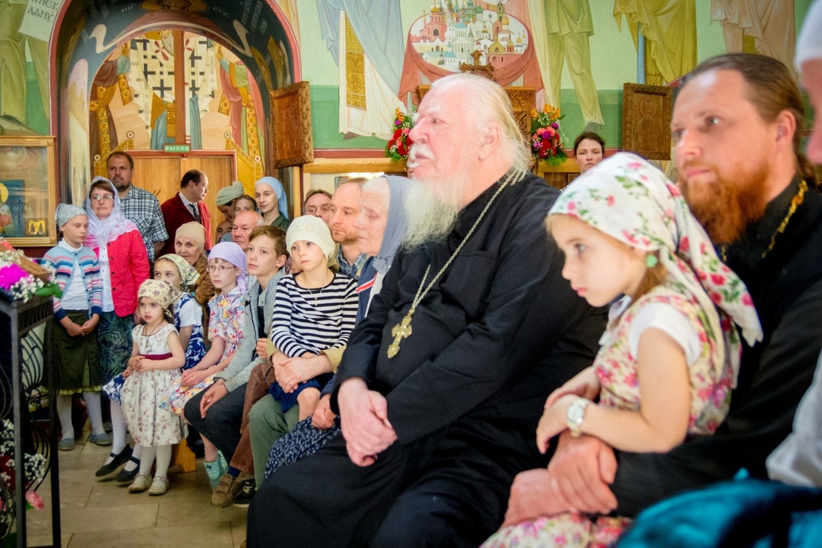 Д. Смирнов: «Мы каждый день слушаем или читаем слово Божие, которое произносится из Евангелия, но в нас мало что меняется. Потому что в нас ещё жив Ветхий закон, мы сделали исполнение правил самоцелью».