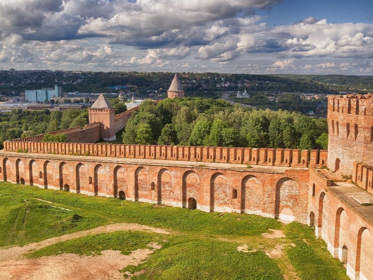Смоленский Кремль, фотография из открытых источников Яндекса
