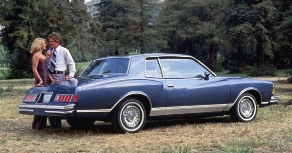 В 1978 году Chevrolet уменьшил длину модели Monte Carlo на 33 см и вес на 320 кг, заявив: «Чтобы быть элегантным, не обязательно быть экстравагантным».