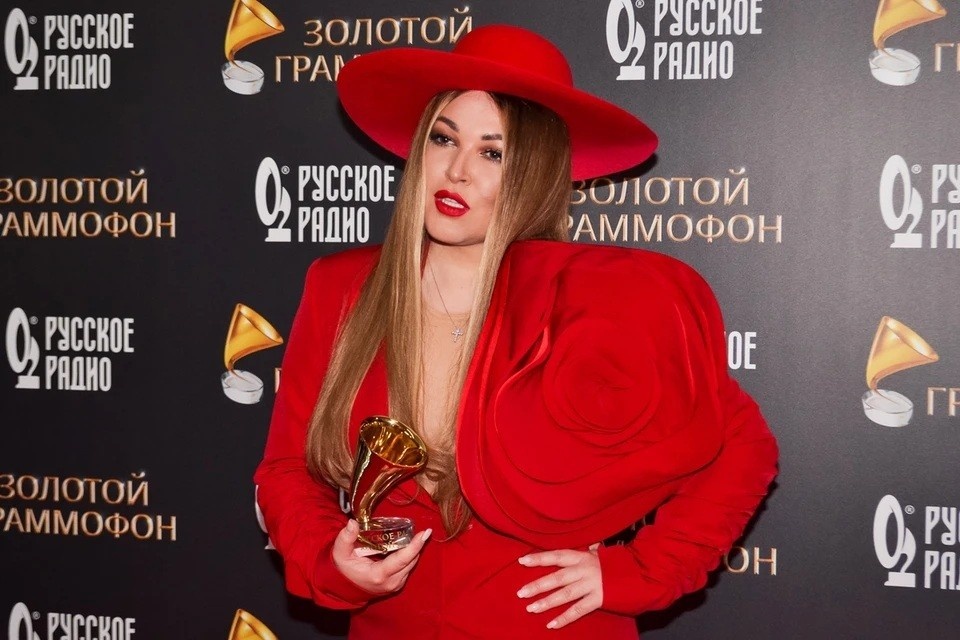    Бойфренд Дубцовой — бизнесмен: сколько зарабатывает новый возлюбленный певицы Даниил ОПАРИН