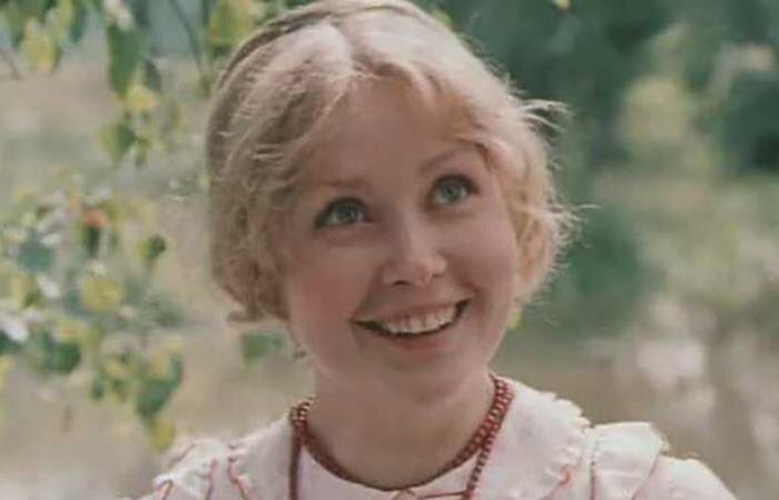 Светлана Рябова в своей дебютной роли Фенечки