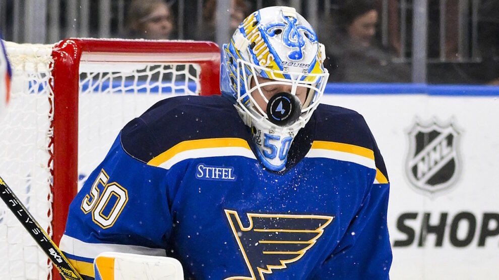    Вратарь «Сент-Луиса» Джордан Беннингтон. Фото: REUTERS
