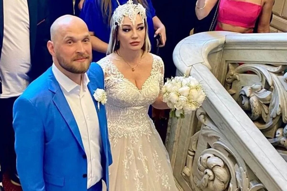    Татьяна Буланова закрыла ресторан в Петербурге