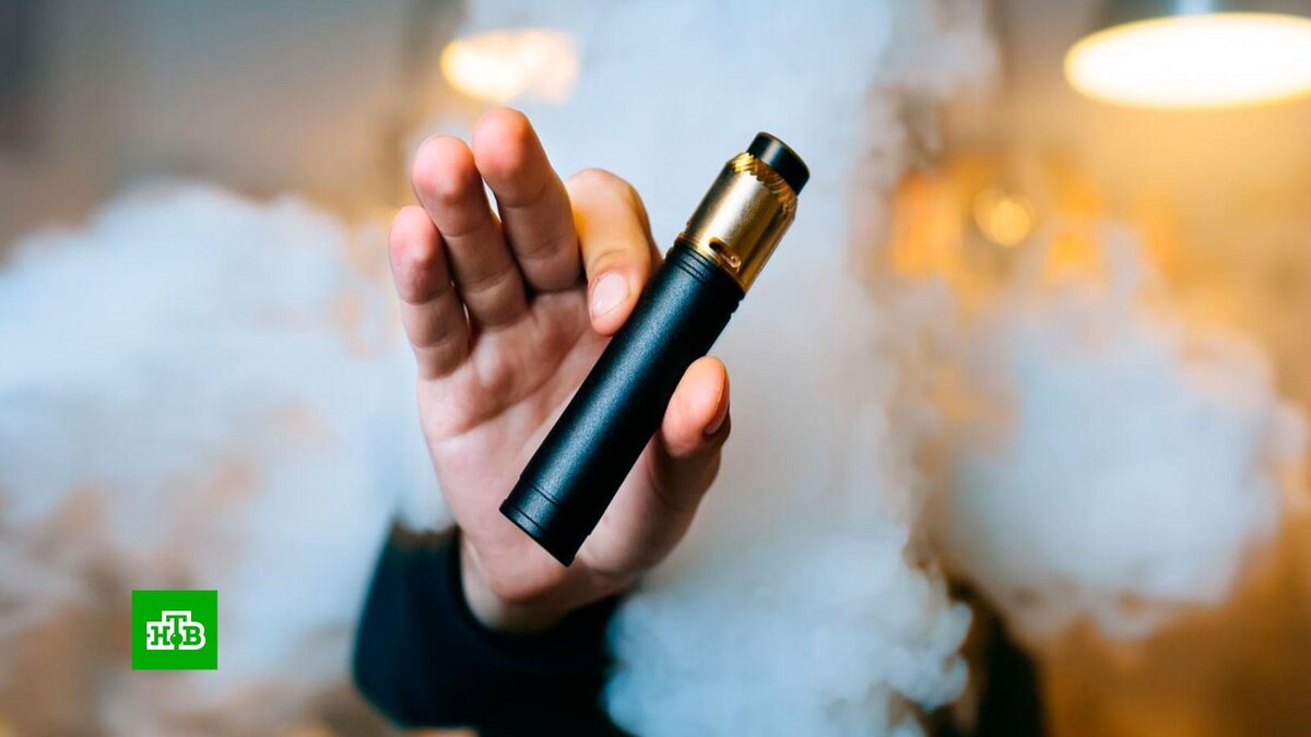    В РФ хотят ужесточить наказание за продажу вейпов и табака несовершеннолетним