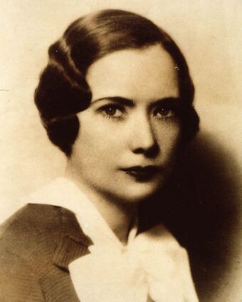 Маргарет Митчелл. Фотография взята отсюда: https://aif.ru/culture/person/unesyonnaya_slavoy_za_chto_margaret_mitchell_nenavidela_skarlett_o_hara