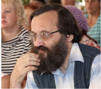 Юрий Витальевич Коновалов - основатель и первый председатель (1995-2005) Уральского историко-родословного общества (УИРО). С 2005 – заместитель председателя. Специализируется на изучении истории заселения Урала в XVII–XVIII веках.